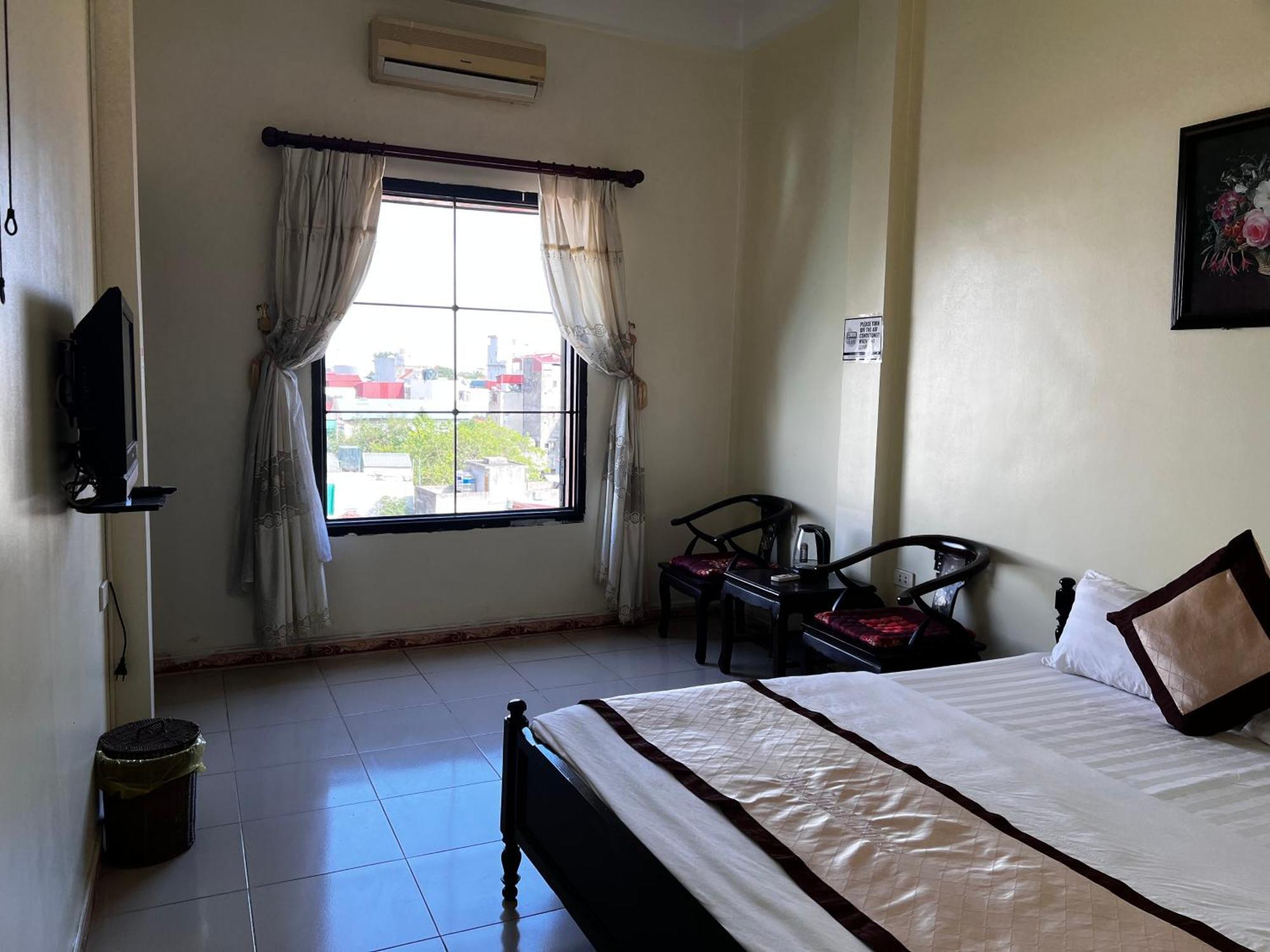 ทู เกสท์เฮาส์ Hotel นิญบิ่ญ ภายนอก รูปภาพ