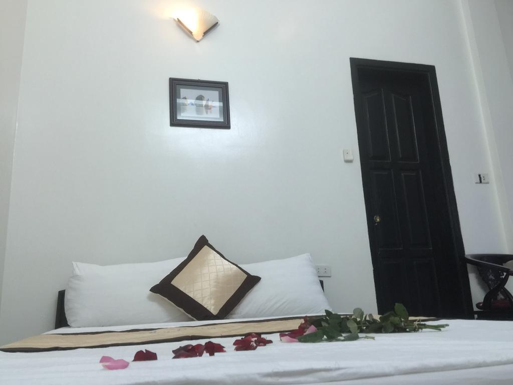 ทู เกสท์เฮาส์ Hotel นิญบิ่ญ ภายนอก รูปภาพ
